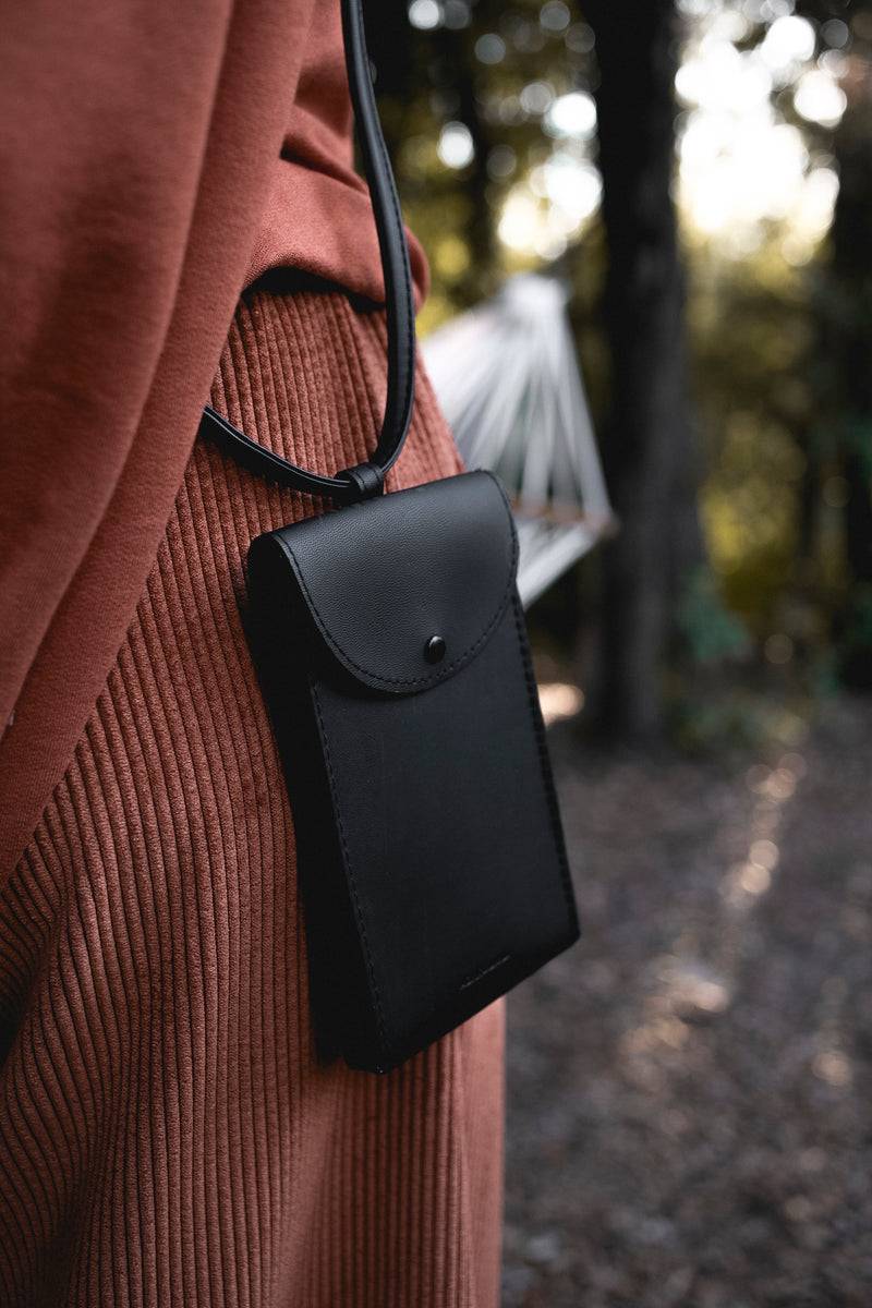 Olive E Miele PHONE POUCH In Saldo
