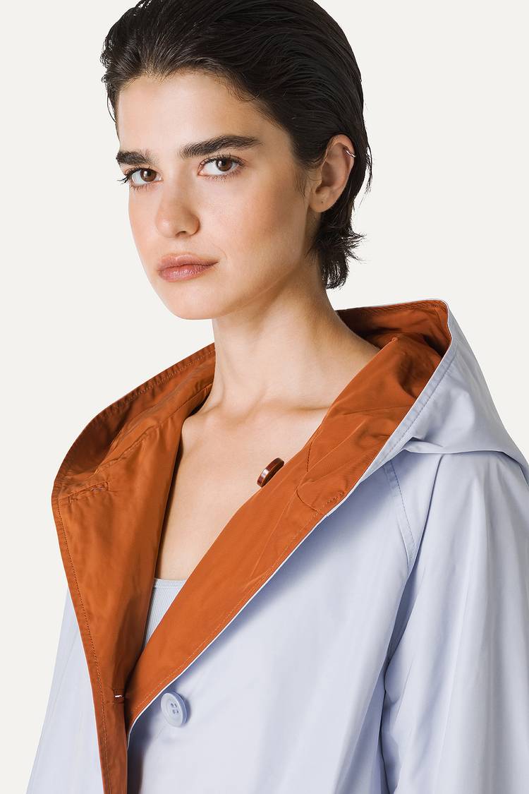 Oof Wear IMPERMEABILE REVERSIBILE CON CAPPUCCIO IN NYLON MEMORY 9411 - GHIACCIO/PAPRIKA Fino Al -60%