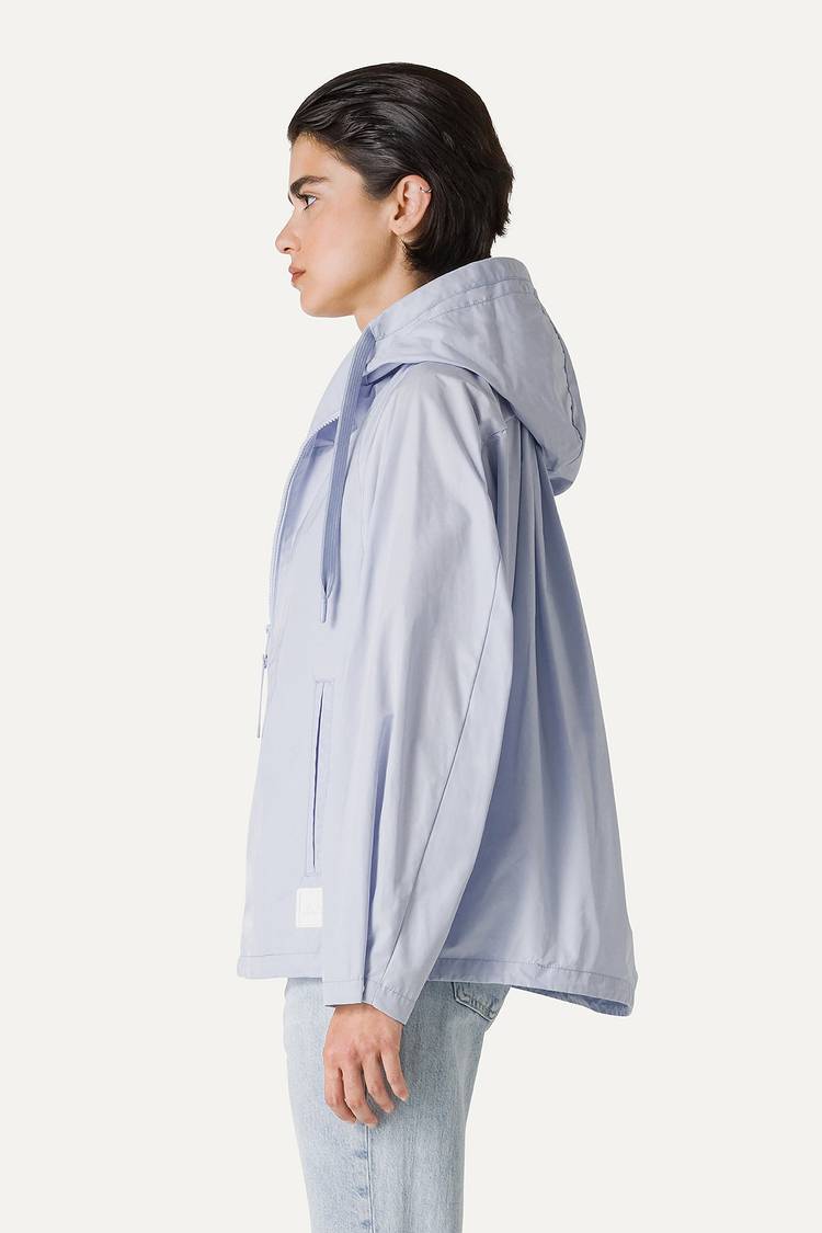 Oof Wear GIACCA CORTA IN NYLON MEMORY CON ARRICIO SULLA SCHIENA 9139 - GHIACCIO Consegna Veloce