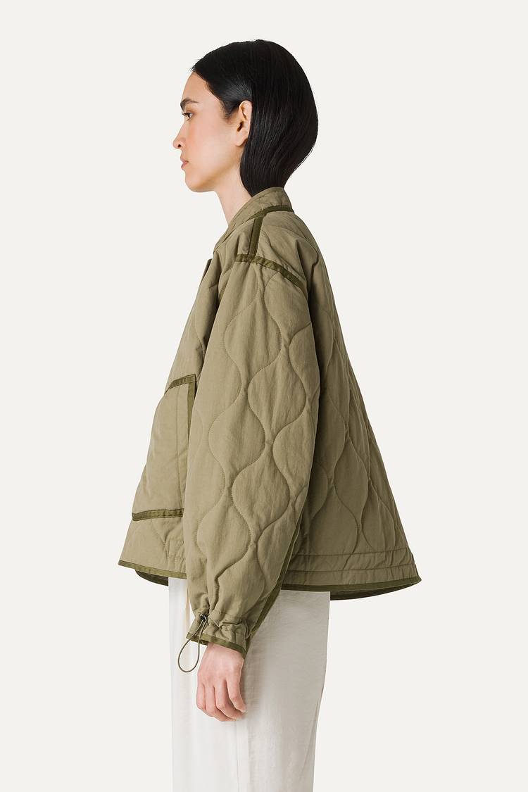 Oof Wear GIACCA CORTA SVASATA IN COTONE TRAPUNTATO 9224 - VERDE MUSCHIO Vendita Calda
