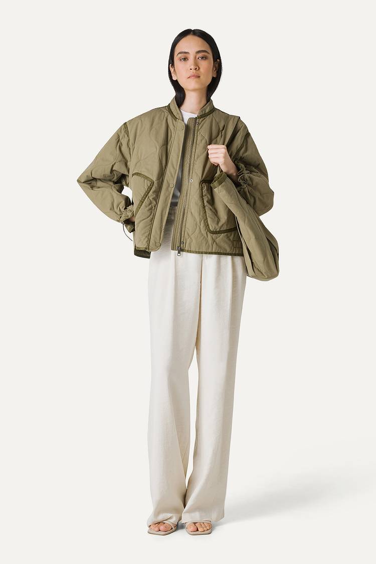 Oof Wear GIACCA CORTA SVASATA IN COTONE TRAPUNTATO 9224 - VERDE MUSCHIO Vendita Calda