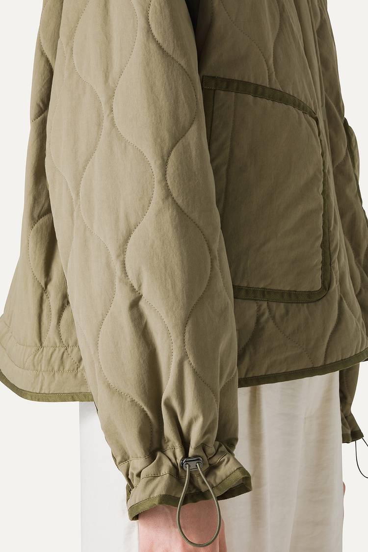 Oof Wear GIACCA CORTA SVASATA IN COTONE TRAPUNTATO 9224 - VERDE MUSCHIO Vendita Calda