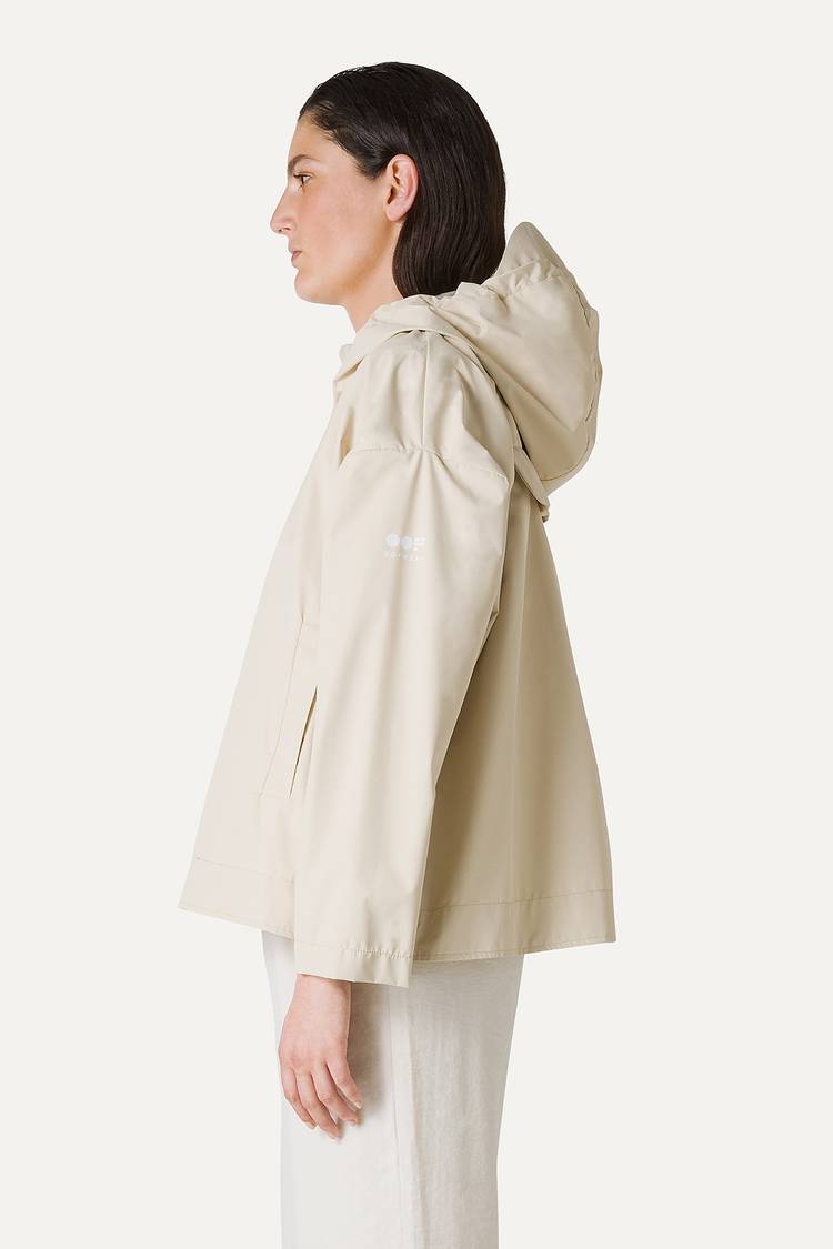 Oof Wear GIACCA CORTA IN NYLON CON INTERNO ARGENTO 9214 - CREMA Pezzi Unici
