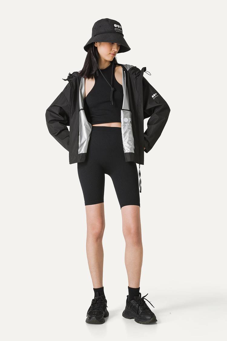 Oof Wear GIACCA CORTA IN NYLON CON INTERNO ARGENTO 9214 - NERO Qualità Garantita
