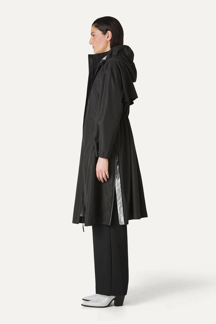 Oof Wear GIACCA LUNGA IN NYLON CON INTERNO ARGENTO 9216 - NERO Negozi Online