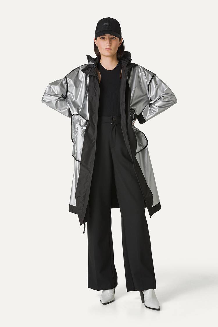 Oof Wear GIACCA LUNGA IN NYLON CON INTERNO ARGENTO 9216 - NERO Negozi Online