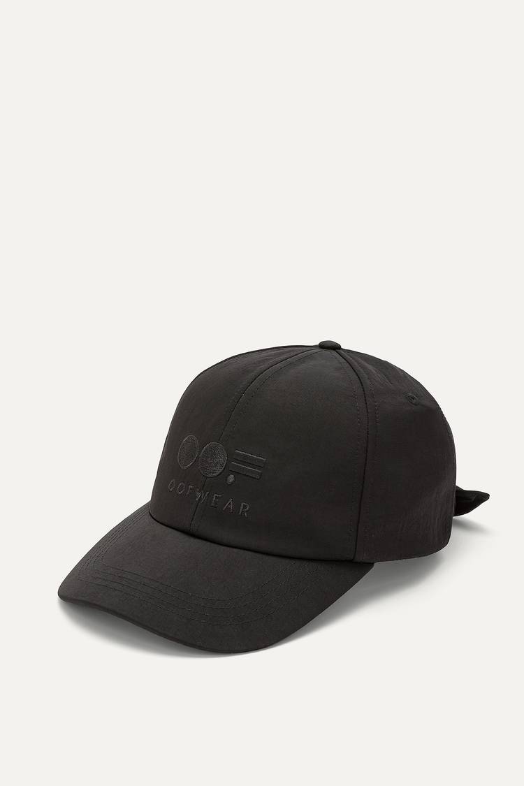 Oof Wear CAPPELLO CON VISIERA IN NYLON MEMORY 2009 - NERO Fino Al -60%