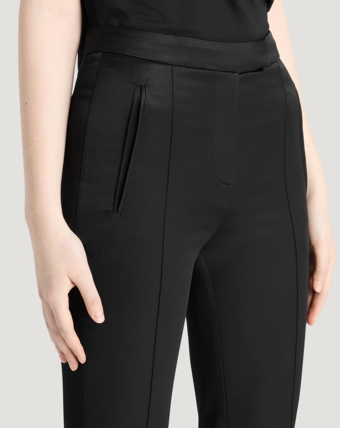 Pantaloni Torino Pantaloni Frida in satin fluido 2025