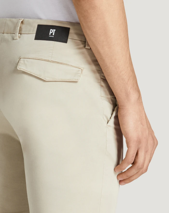 Pantaloni Torino Pantaloni House in raso stretch Offerte esclusive