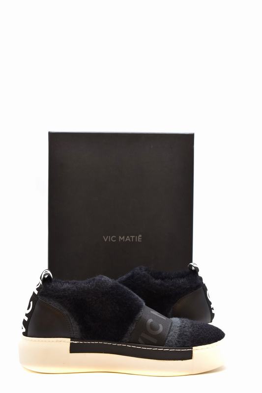 Vic Matie Sneakers Codice prodotto: 1T6702D Q36TQLT913 Smaltimento dello stoccaggio