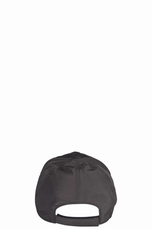 Fendi Cappelli Codice prodotto: FXQ768 AKVXF0ZAD ACQUISTA ORA