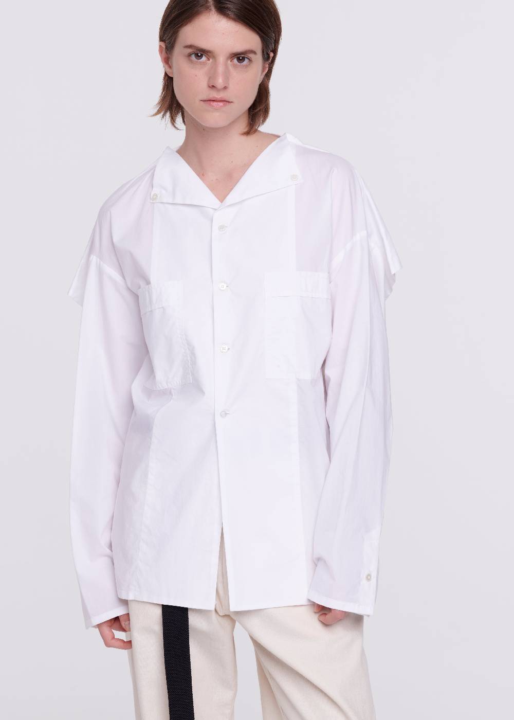 Plan C CAMICIA BIANCA CON STRUTTURA QUADRATA Sostegno trimestrale