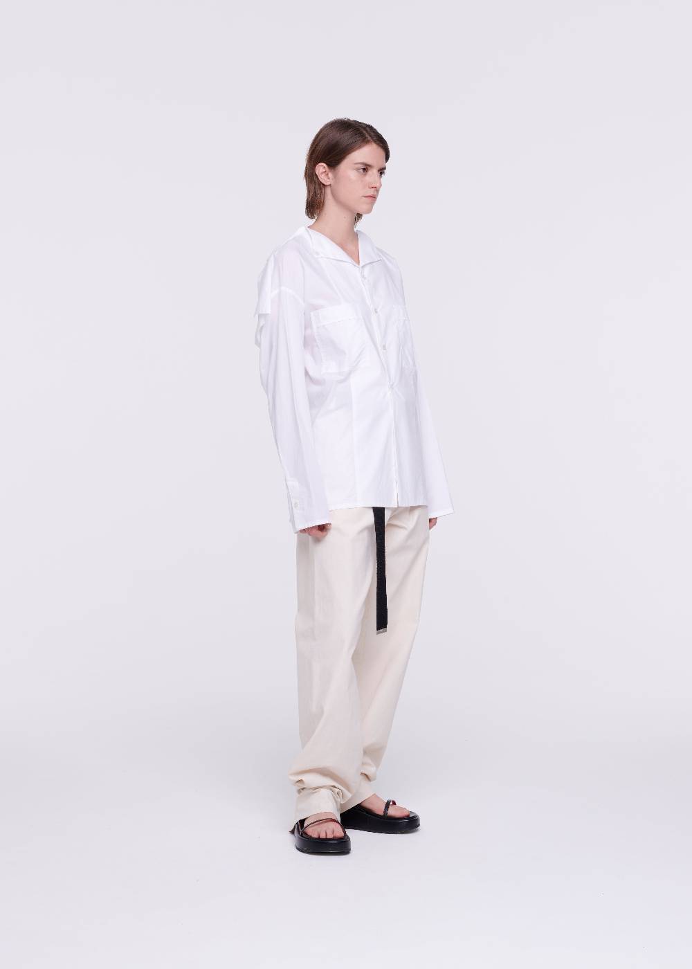 Plan C CAMICIA BIANCA CON STRUTTURA QUADRATA Sostegno trimestrale