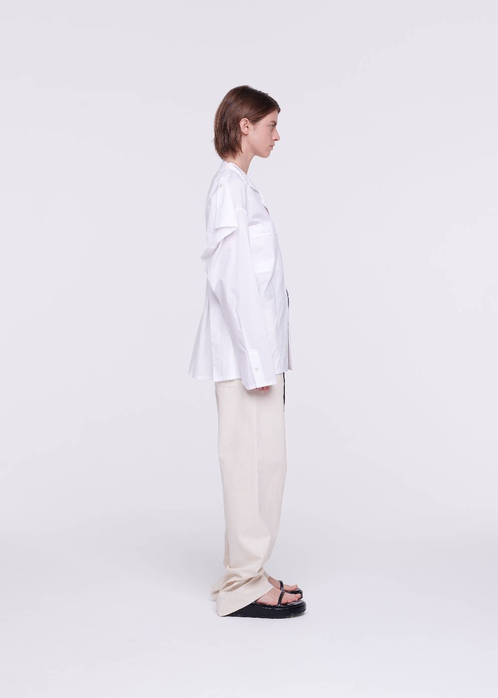 Plan C CAMICIA BIANCA CON STRUTTURA QUADRATA Sostegno trimestrale