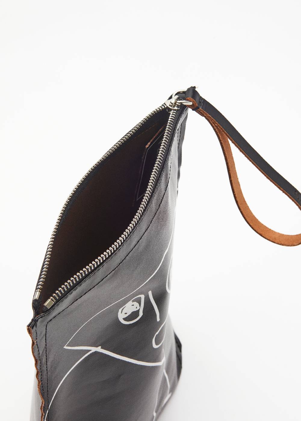 Plan C POCHETTE NERA "PILI E BIANCA" 50% di sconto per tempo limitato