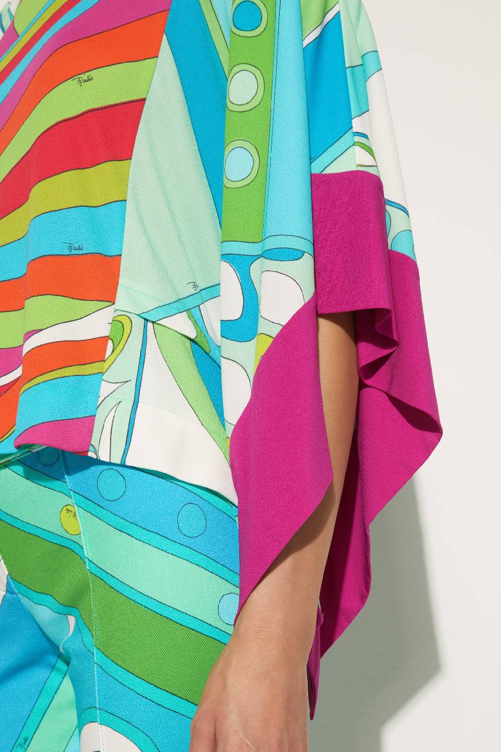 Pucci Top kaftano con stampe patchwork Qualità