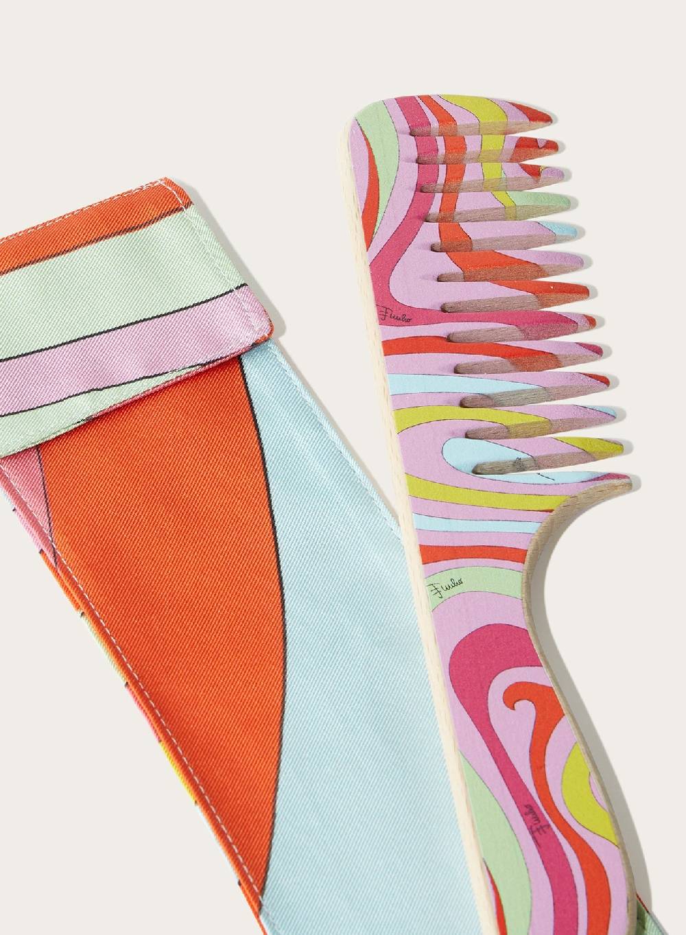 Pucci Set custodia e pettine in legno con stampa Marmo Italia