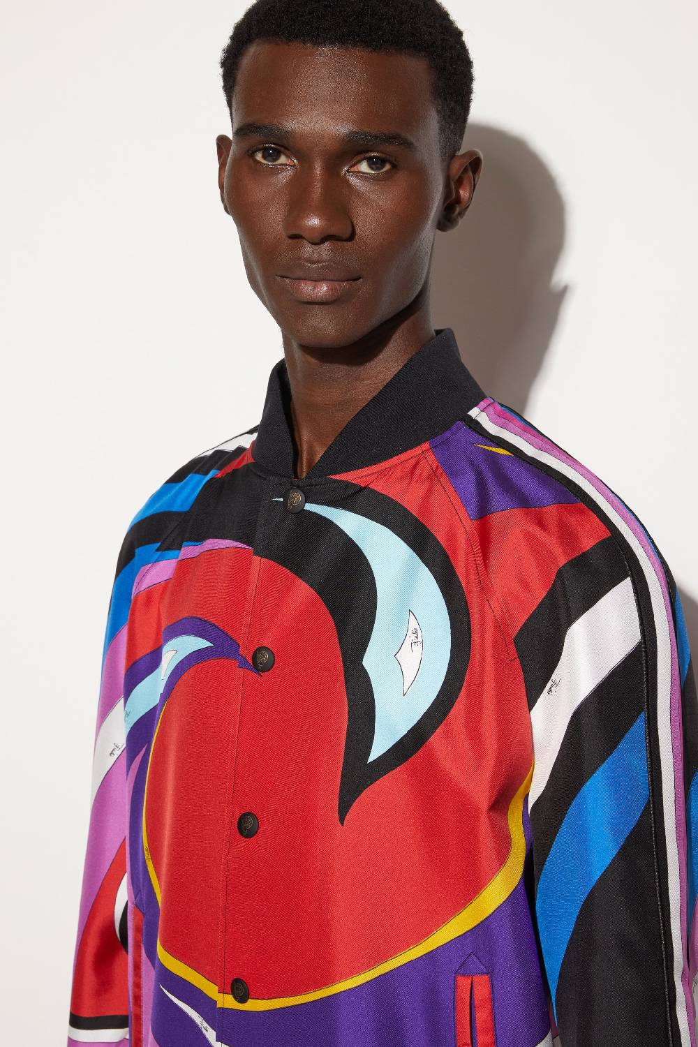 Pucci Bomber in seta con stampa Cigni Outlet