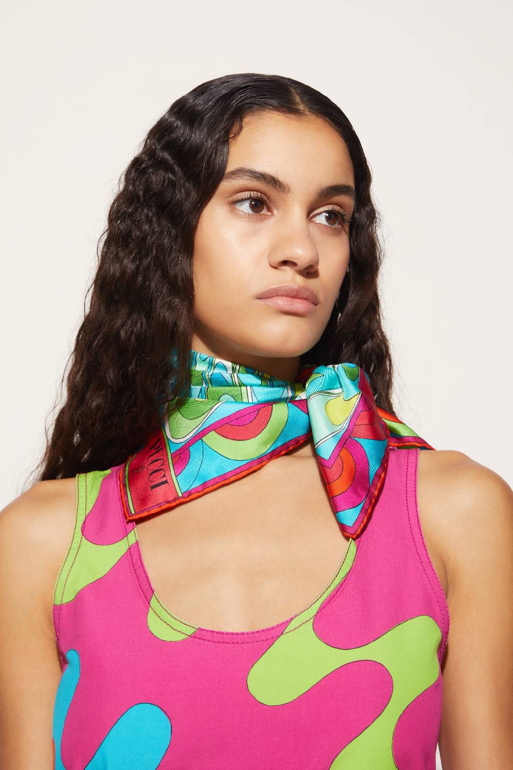Pucci Carré piccolo in seta con stampa Onde Moda