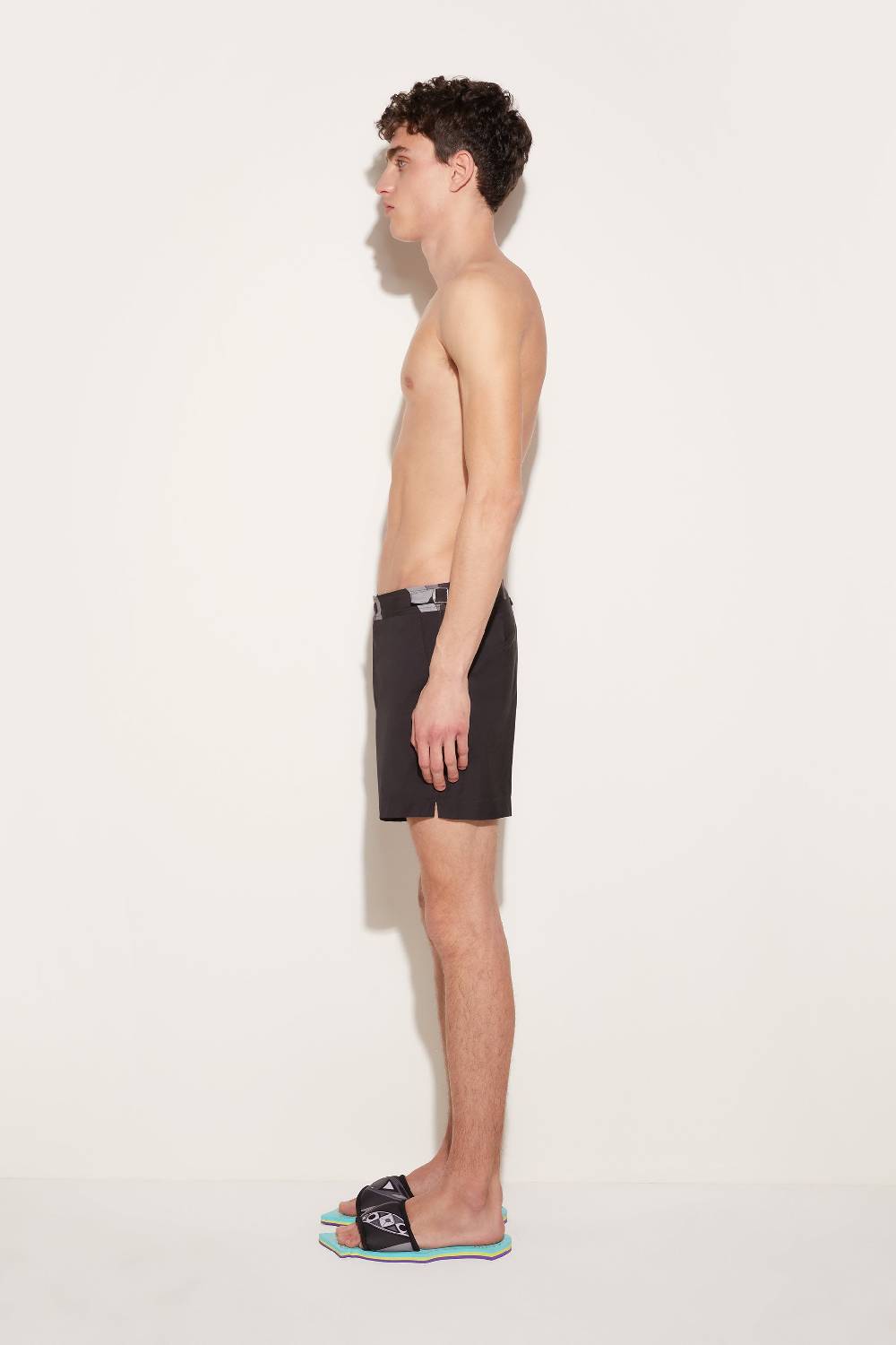 Pucci Shorts da mare con finiture Iride Acquista Ora