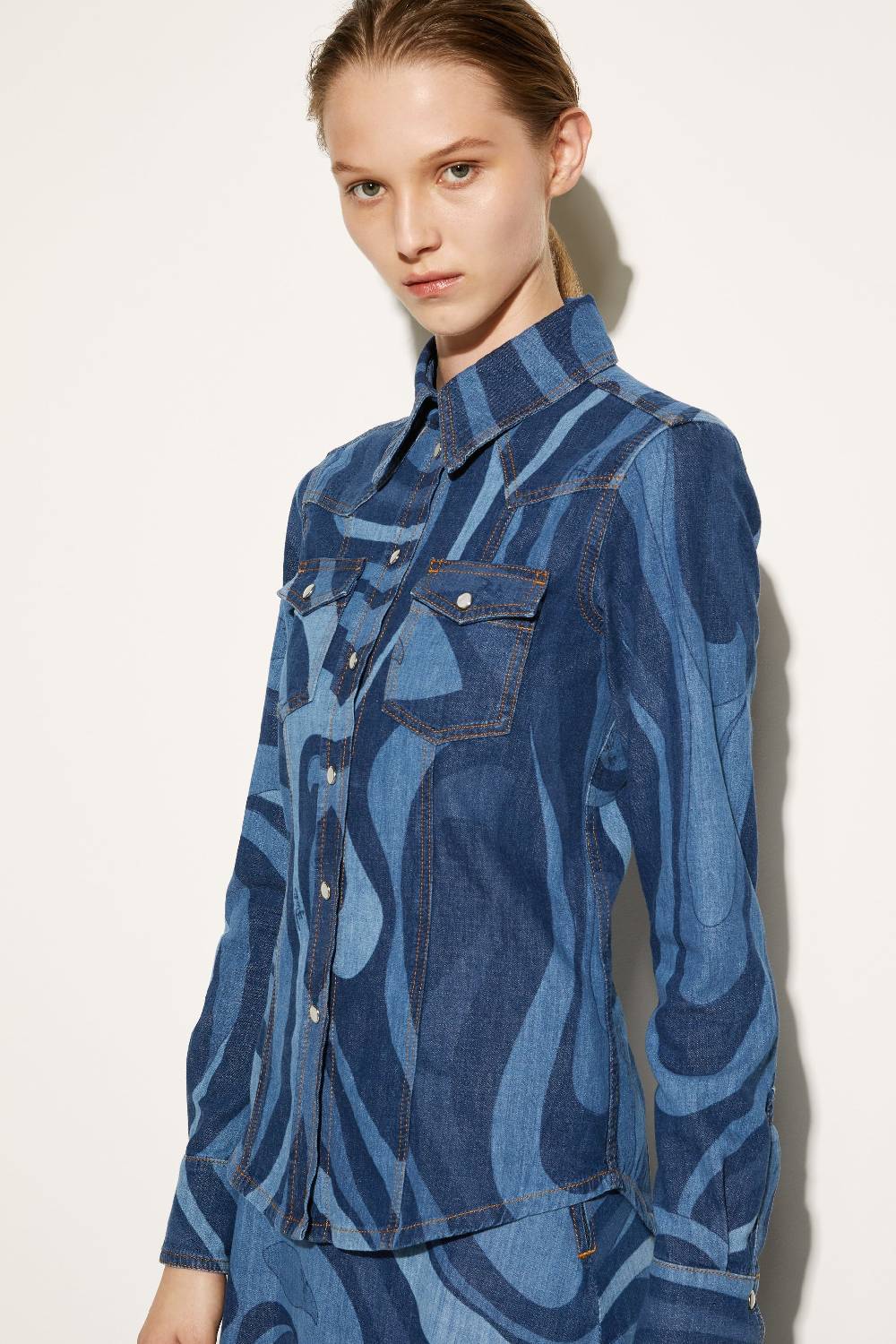 Pucci Camicia in denim con stampa Marmo Offerta migliore