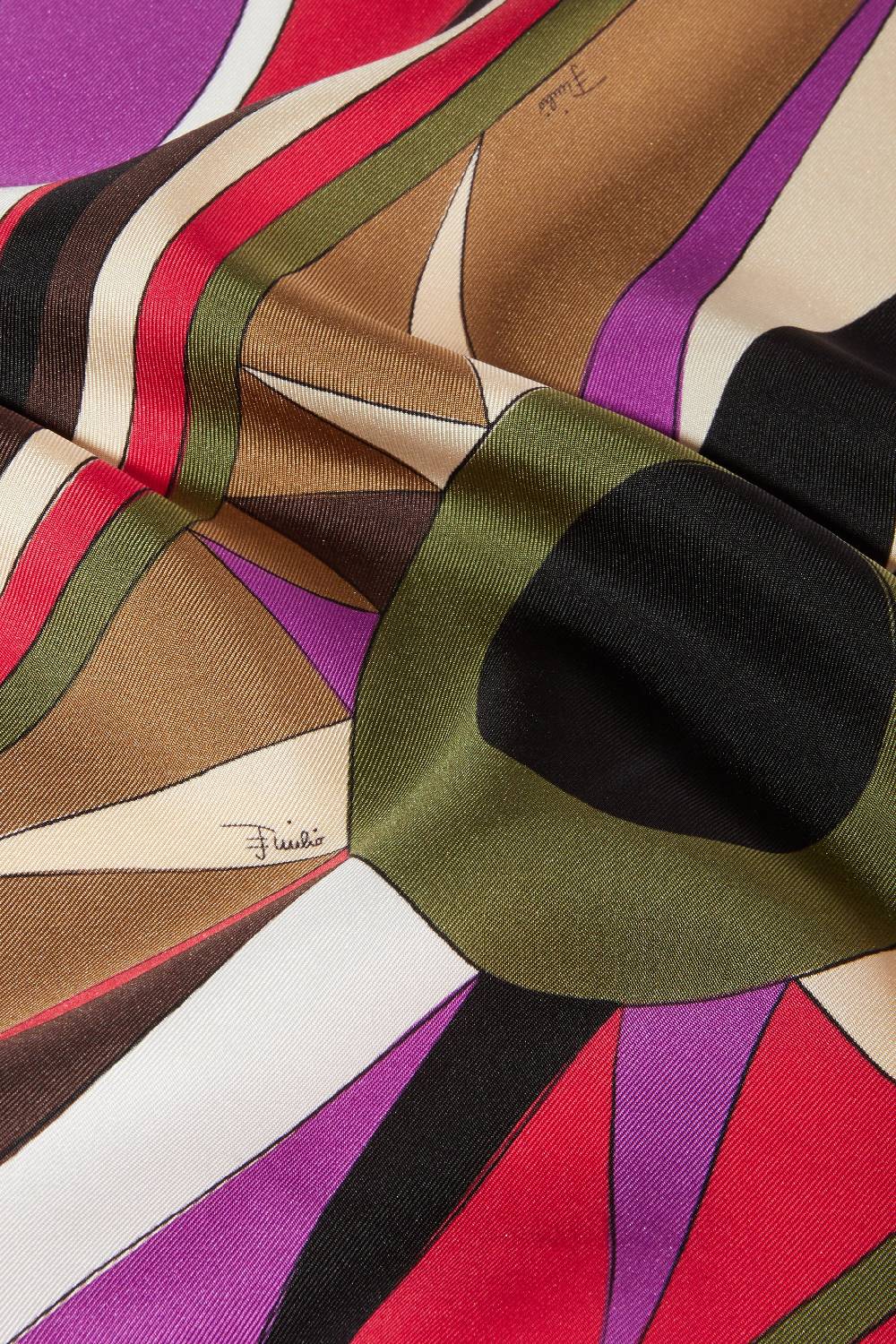Pucci Carré piccolo in seta con stampa Cigni 50% di sconto con spedizione gratuita