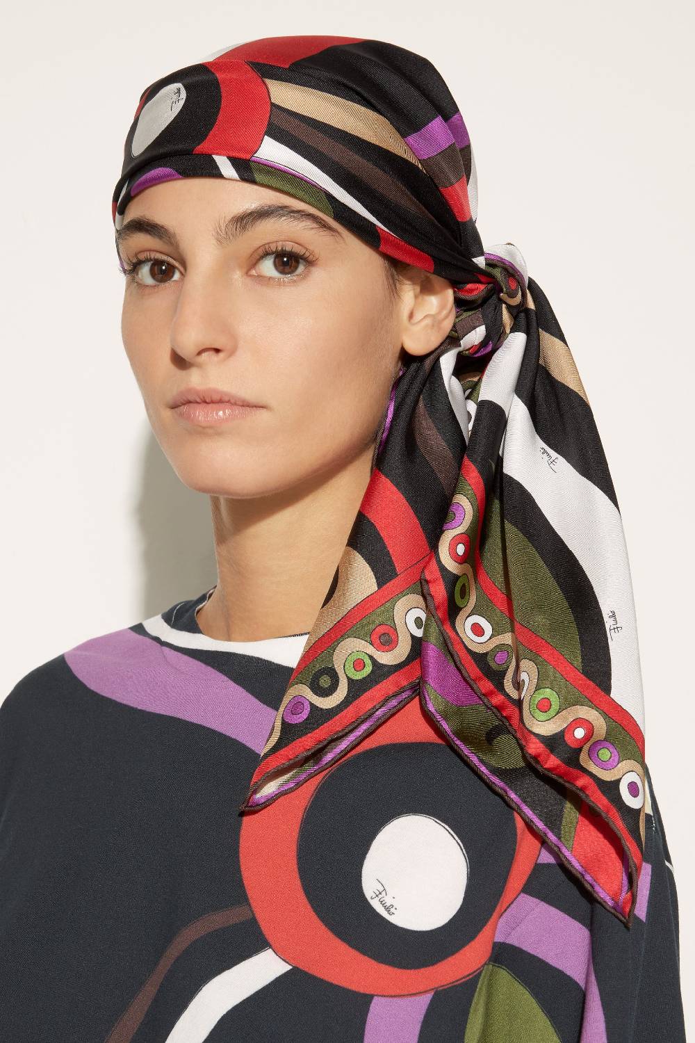 Pucci Carré grande in seta con stampe Iride e Marmo Offerta esclusiva