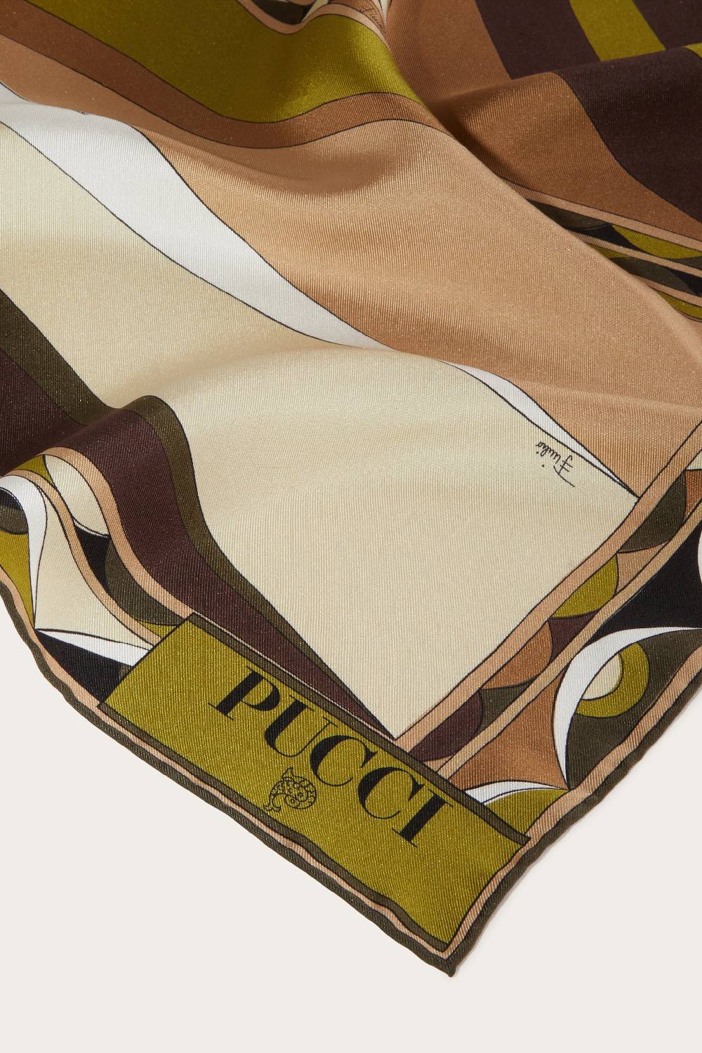 Pucci Carré grande in seta con stampa Cigni Lightning offer
