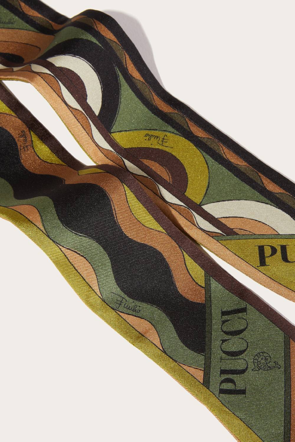 Pucci Foulard in seta con stampe Onde e Bersaglio Offerte speciali