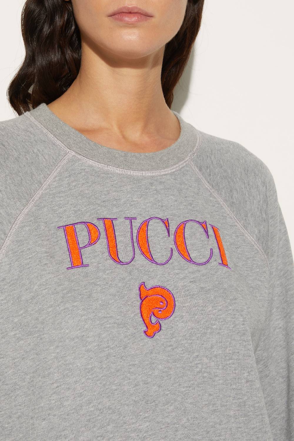Pucci Felpa con logo ricamato Ultimo giorno
