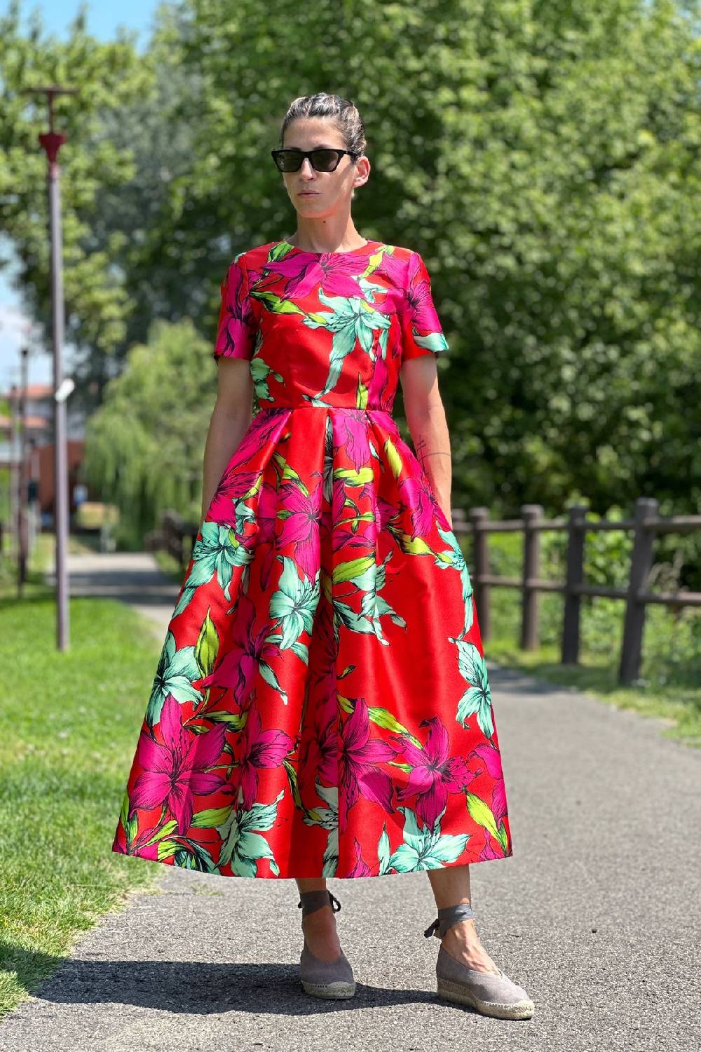 Lunatica Milano Abito Flower Red Sleeves Nuovo