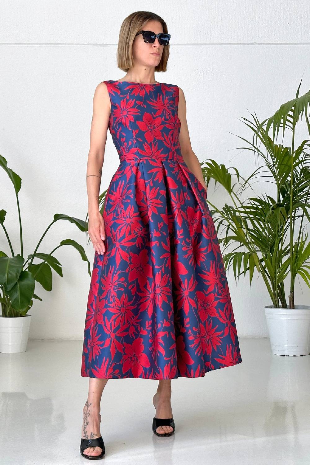 Lunatica Milano Abito Floral Red Blu V Neck Back Sottocosto