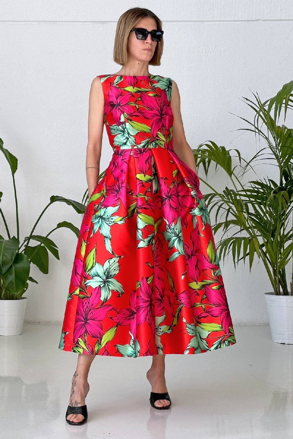 Lunatica Milano Abito Big Flower Red V Neck Back Novità