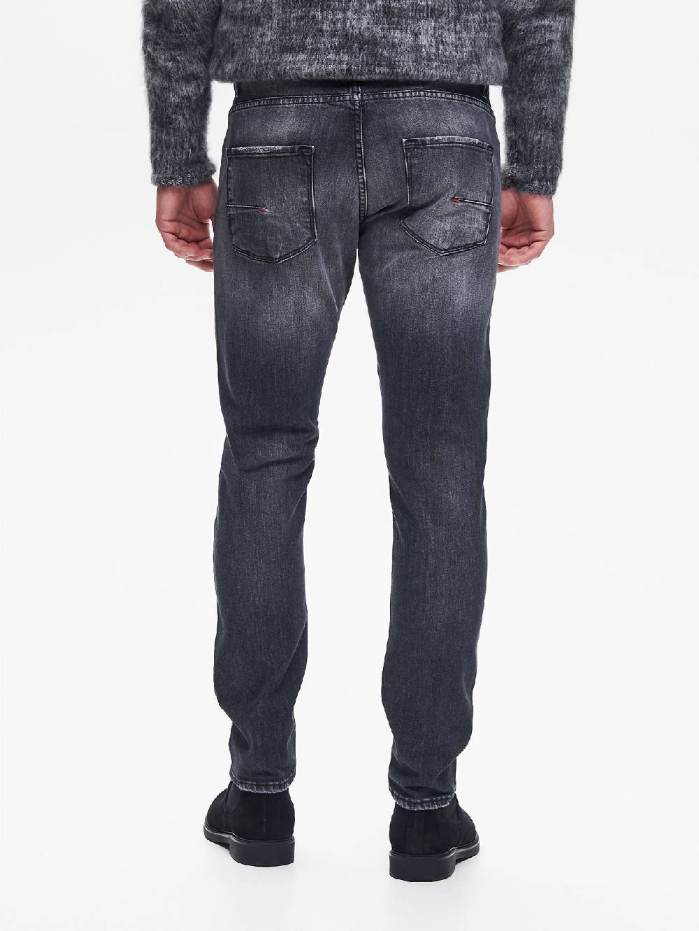 Rinascimento Jeans Regular-Fit Uomo Nero QB24 Offerta