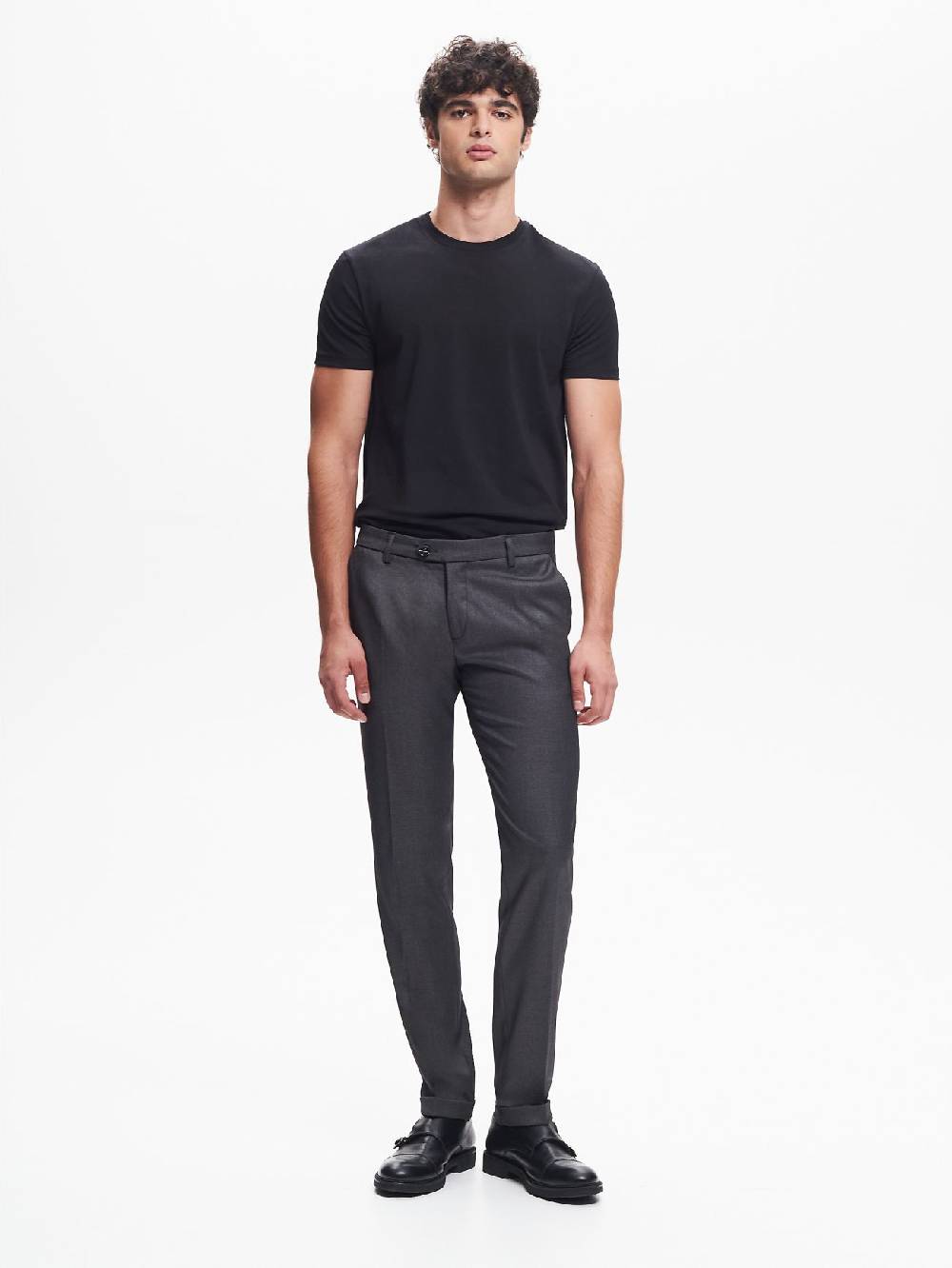 Rinascimento T-shirt Girocollo Uomo Nero QB24 Economico