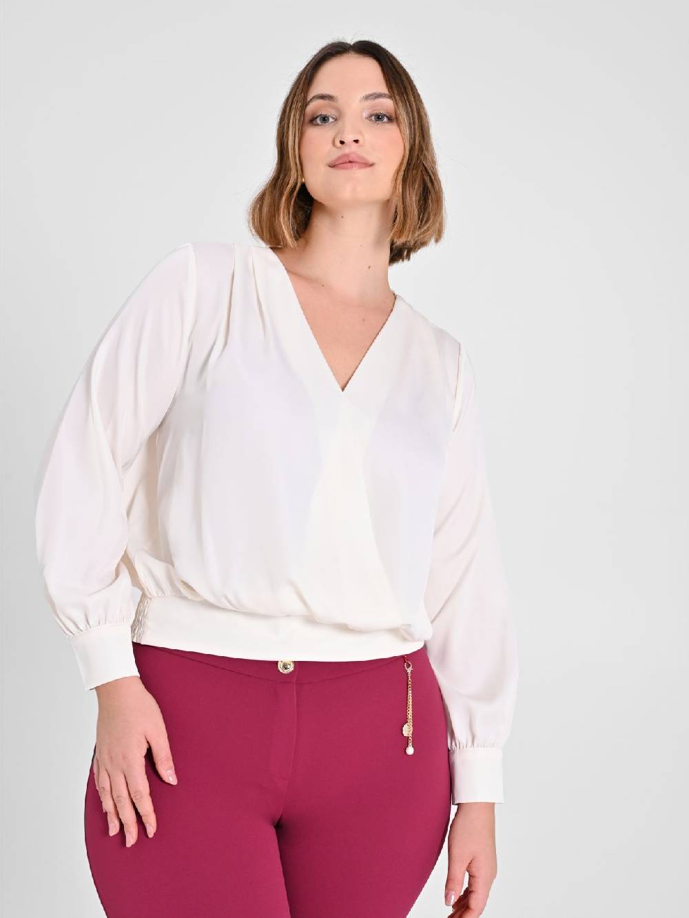 Rinascimento Blusa Curvy color Burro Latest fashion