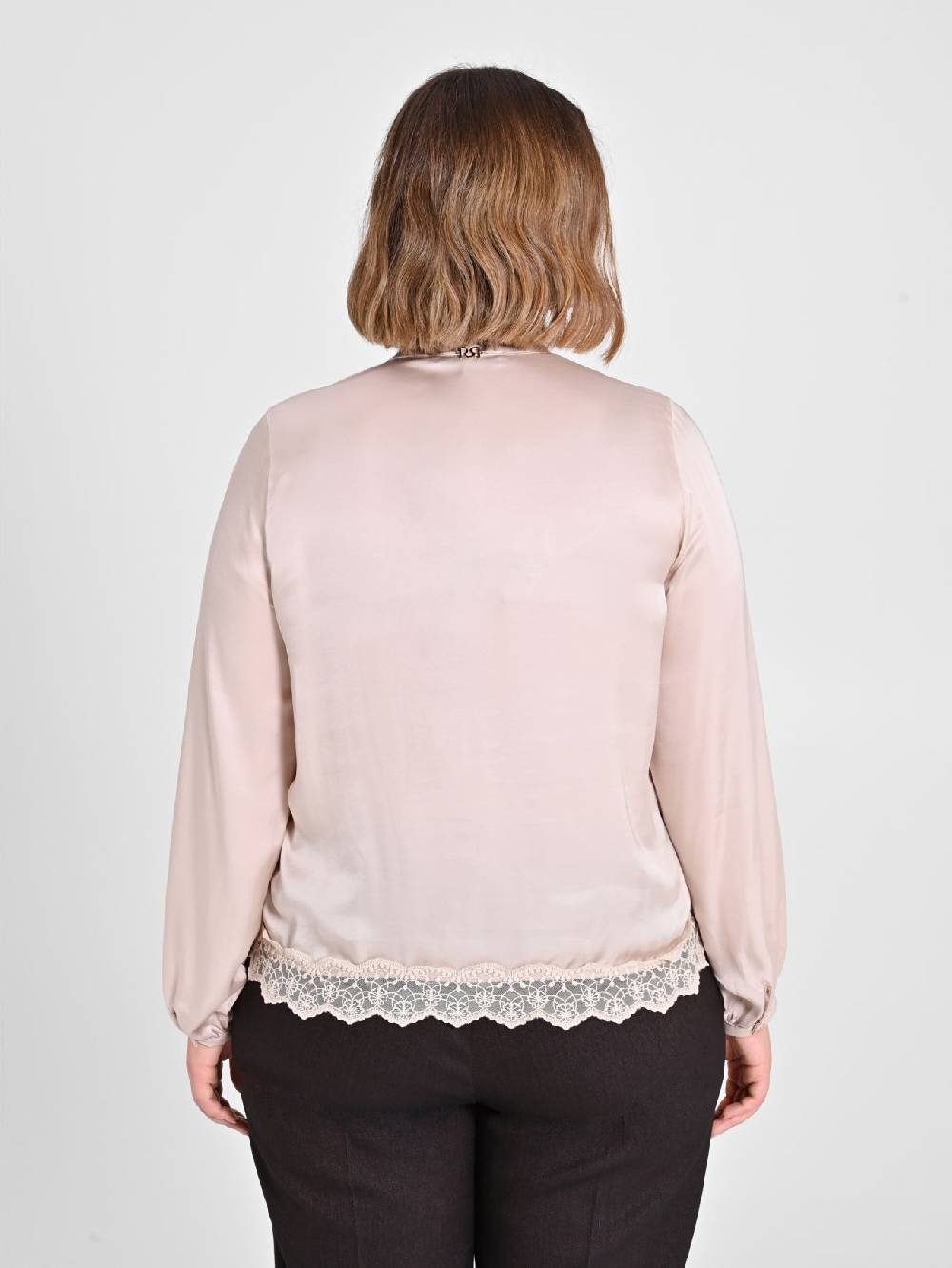 Rinascimento Camicia Curvy Bianca con Fiocco Duty-free