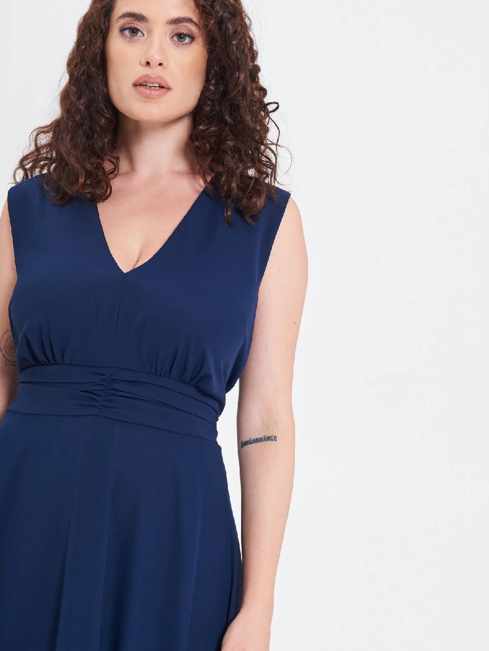 Rinascimento Abito Curvy Lungo In Saldo