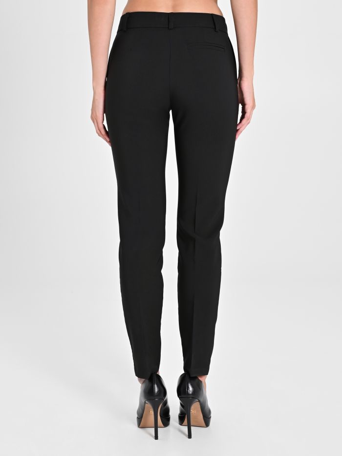 Rinascimento Pantaloni Slim in Tessuto Tecnico Convenienza