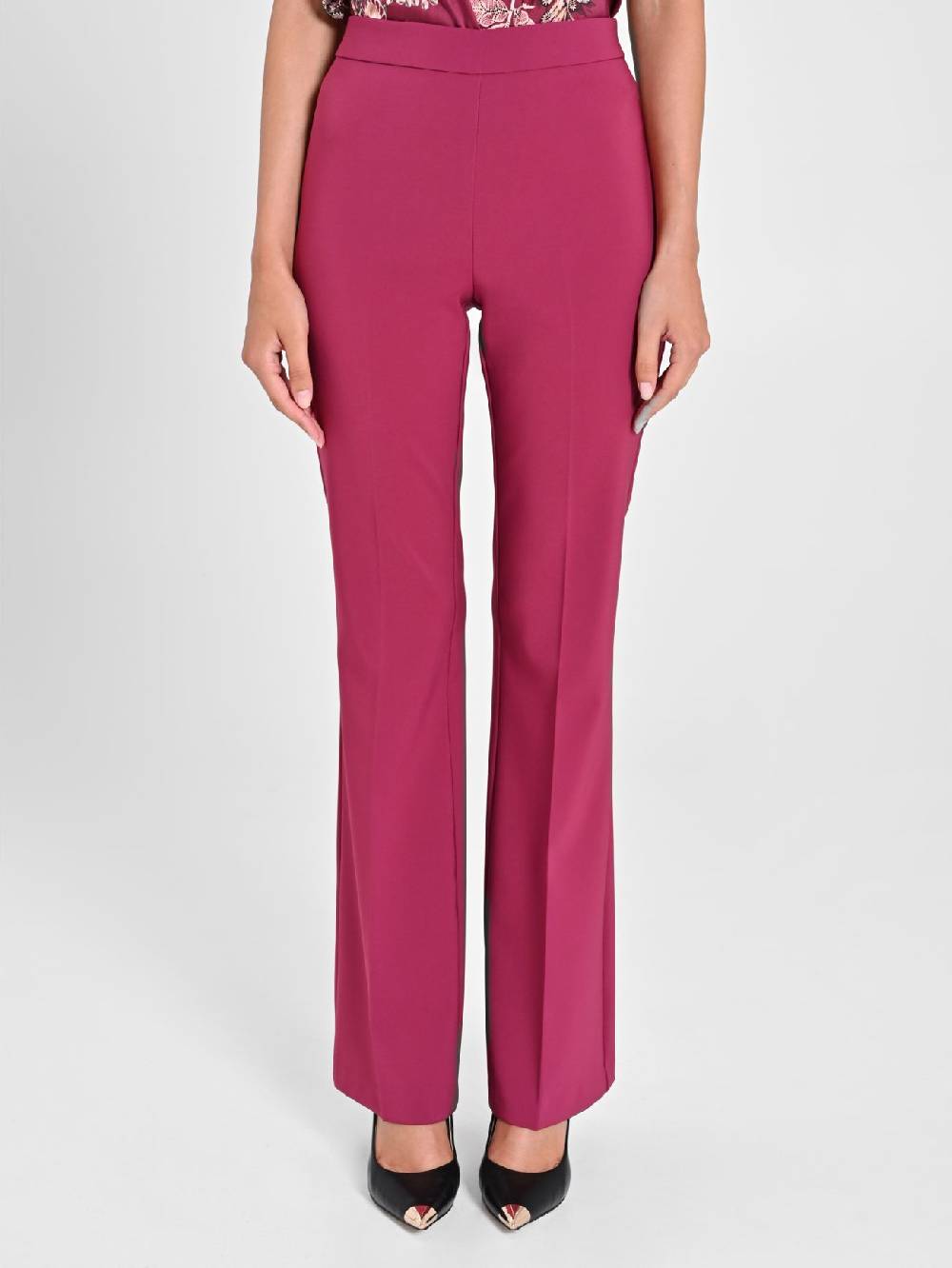 Rinascimento Pantaloni Flared in Tessuto Tecnico Bordeaux Only for today