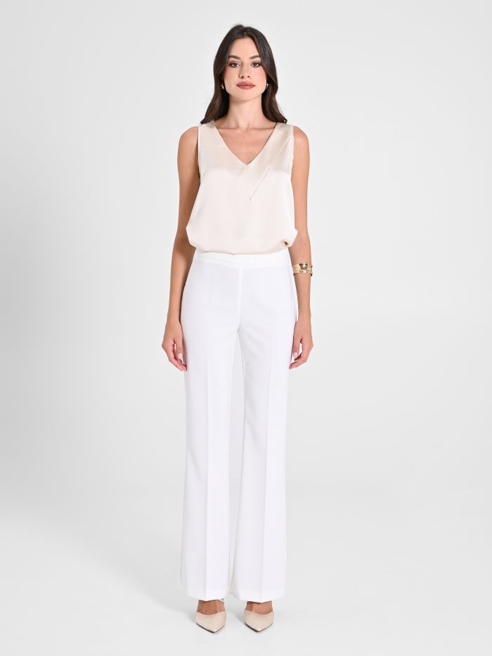 Rinascimento Pantaloni Mid Flared in Tessuto Tecnico Bianco Qualità Garantita