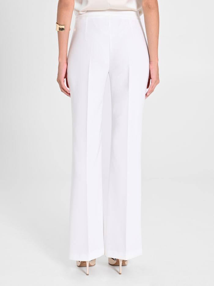 Rinascimento Pantaloni Mid Flared in Tessuto Tecnico Bianco Qualità Garantita