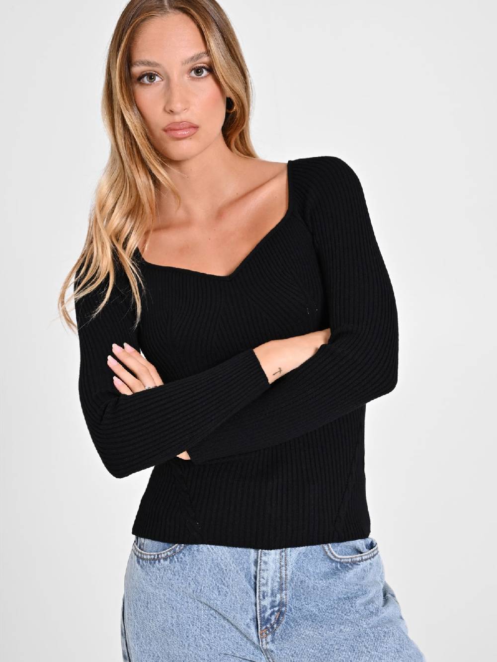 Rinascimento Maglia Nera con Scollo a Cuore I Più Venduti