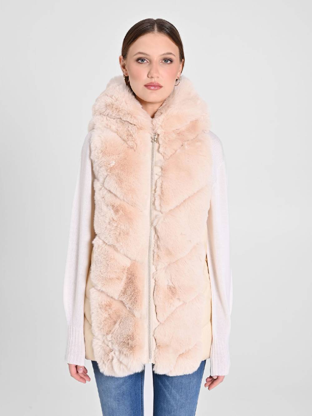 Rinascimento Gilet Piumino & Simil Pelliccia Beige Fino al 65% di sconto