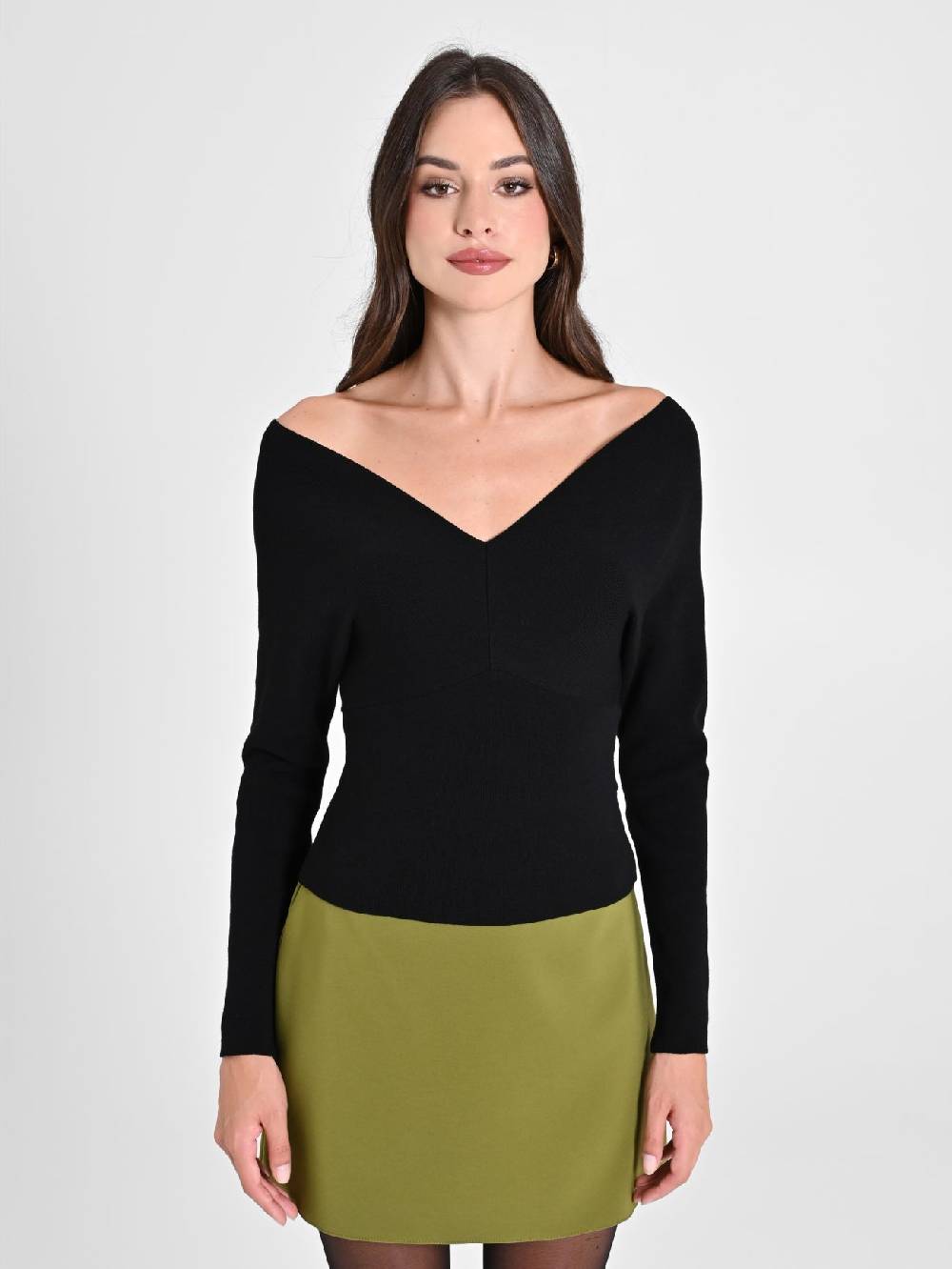 Rinascimento Maglioncino scollo a "V" 50% di sconto con spedizione gratuita