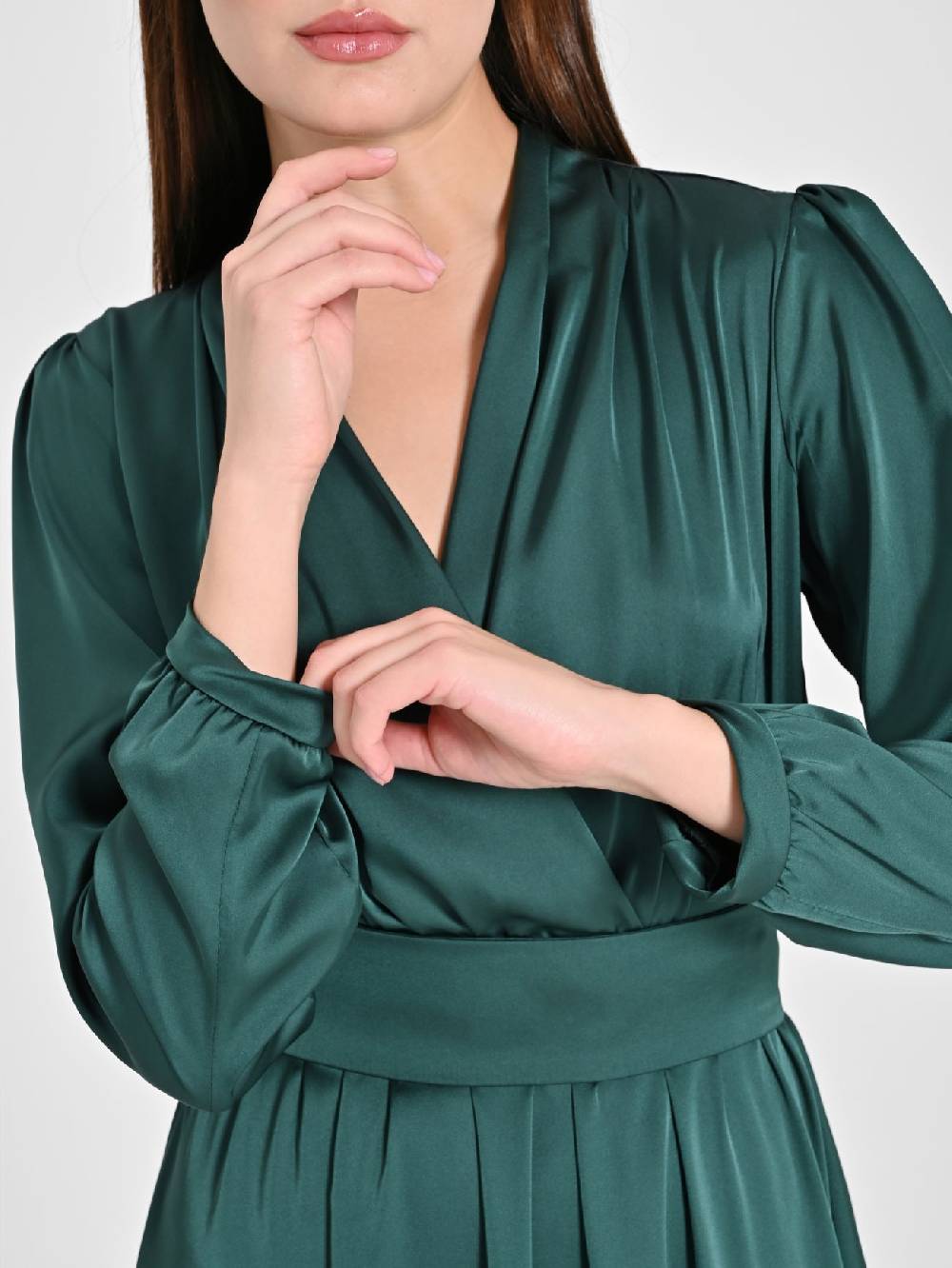 Rinascimento Abito Lungo in Raso Verde Offerte