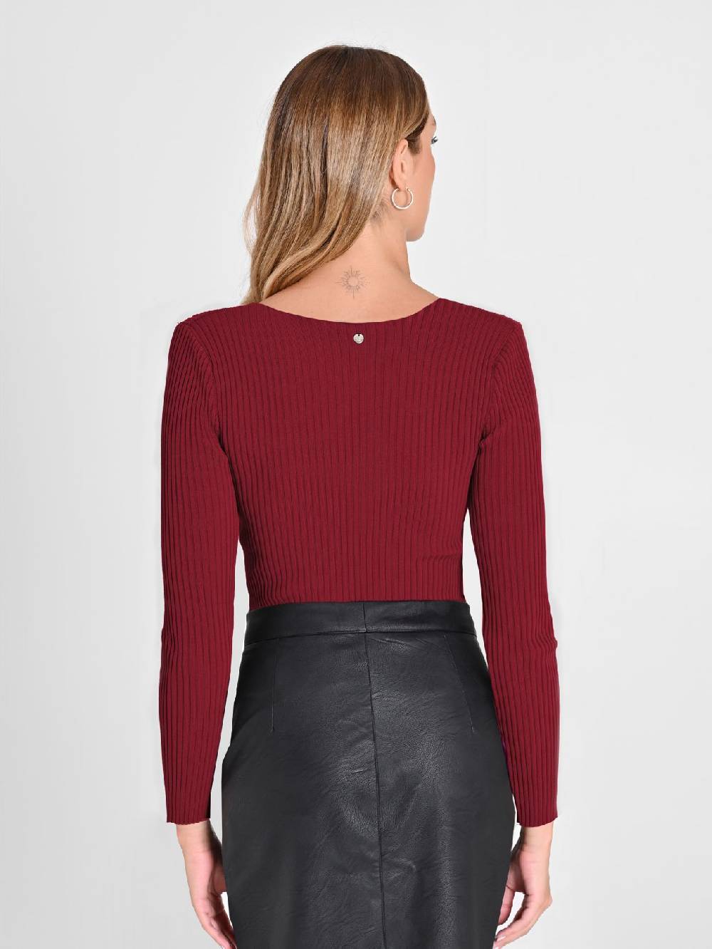 Rinascimento Maglia Bordeaux con Scollo a Cuore In Saldo