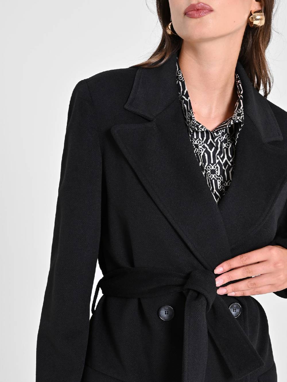 Rinascimento Maxi Cappotto Nero con Cintura Novità