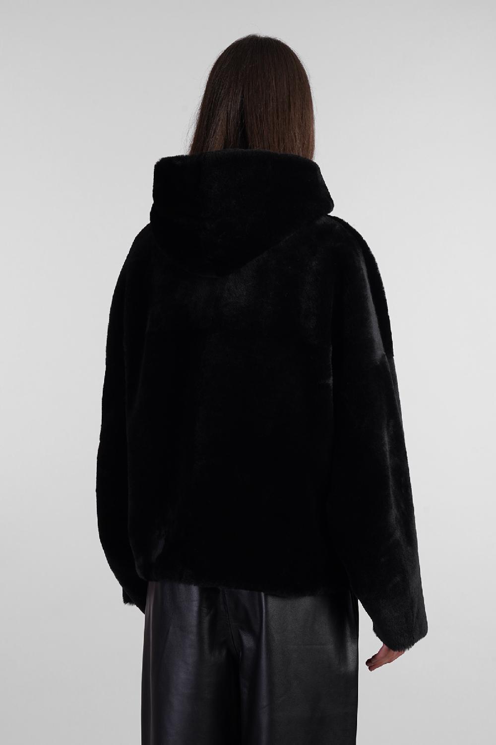 Deliberti Blancha Pelliccia in pelle nera cod. 407904 - Deliberti The Luxury Shopping Offerta speciale della fabbrica