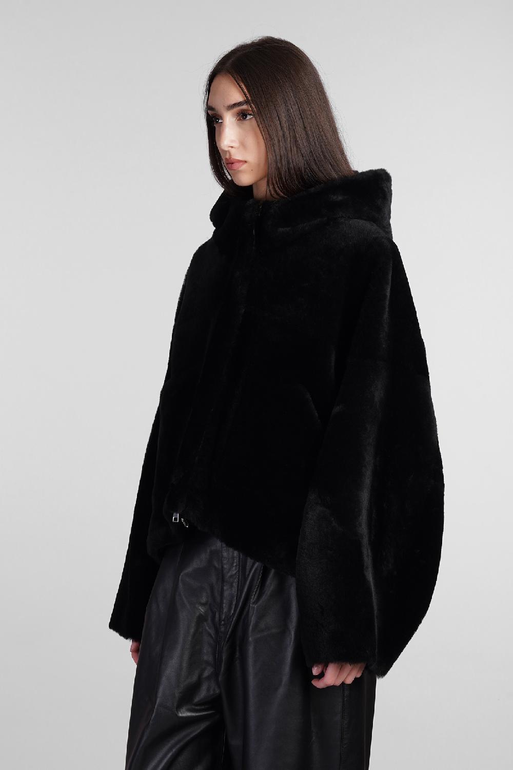 Deliberti Blancha Pelliccia in pelle nera cod. 407904 - Deliberti The Luxury Shopping Offerta speciale della fabbrica